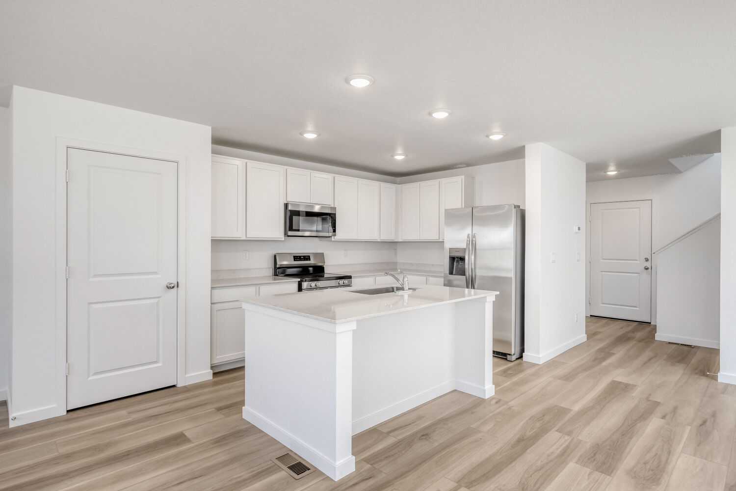 7885 Long Chute Tri Kitchen 2