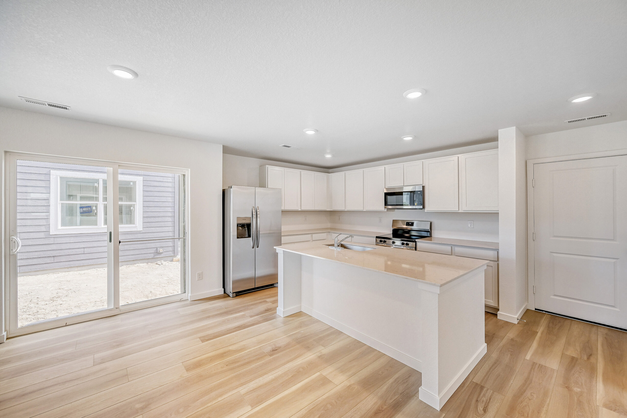 7863 Mounted Ranger Dr - Kitchen