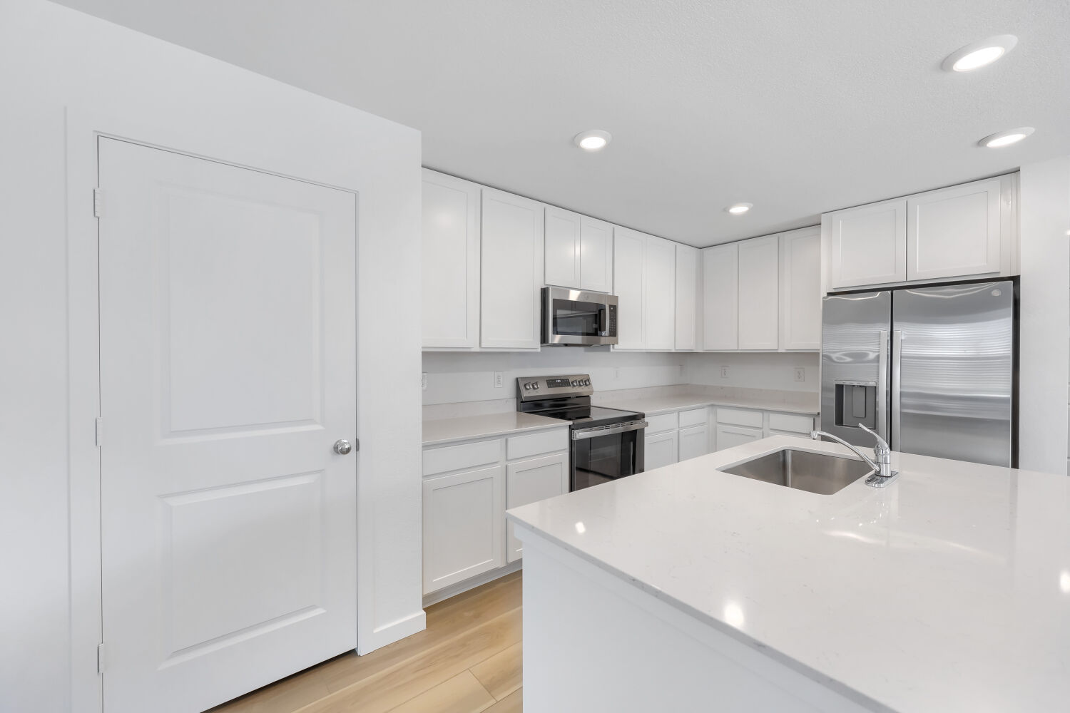 7883 Mounted Ranger Dr - Kitchen